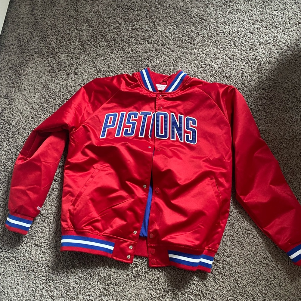 Detroit Pistons Men’s Satin Jacket Mitchell & Ness Sz. Large